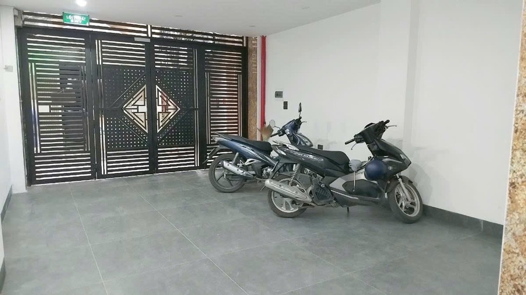 Bán nhà Thổ Quan - diện tích 115m2 7 tầng - Ô tô vào nhà - giá 35 tỷ