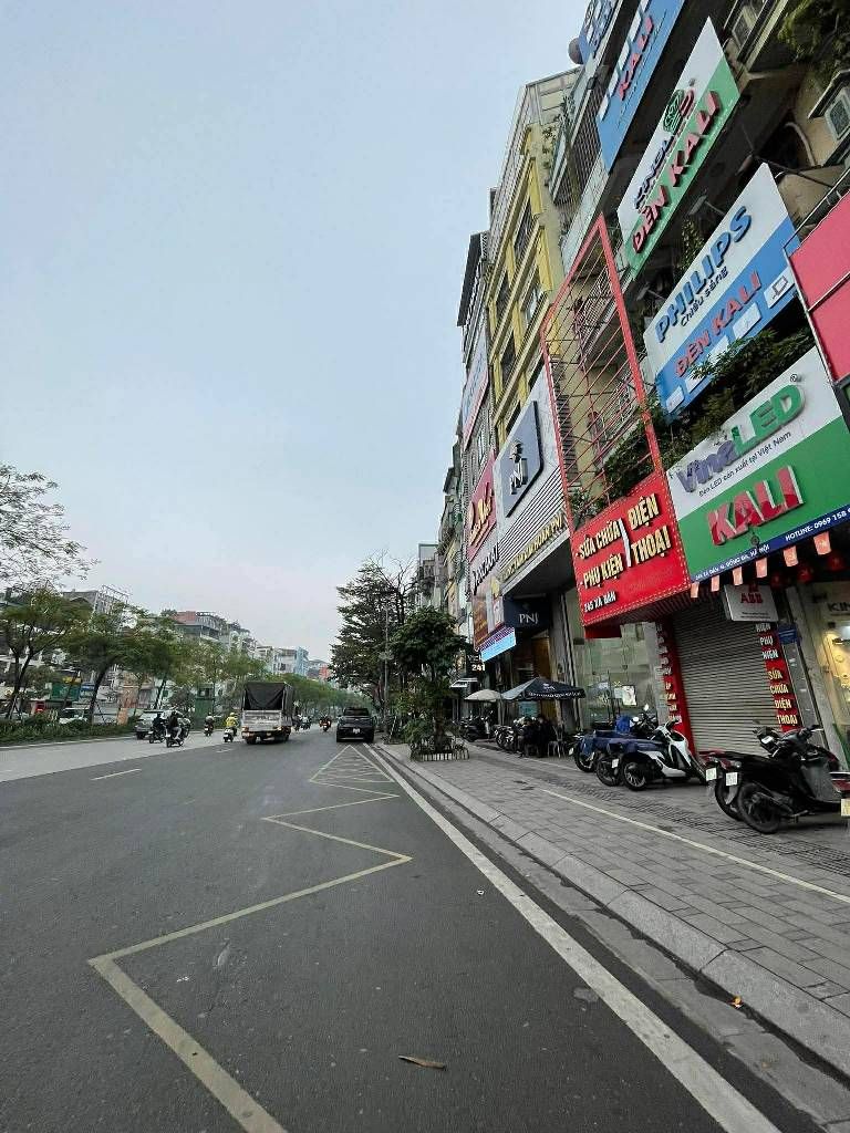 Bán nhà Xã Đàn - diện tích 48m2 5 tầng - Mặt phố kinh doanh sầm uất - giá 49 tỷ