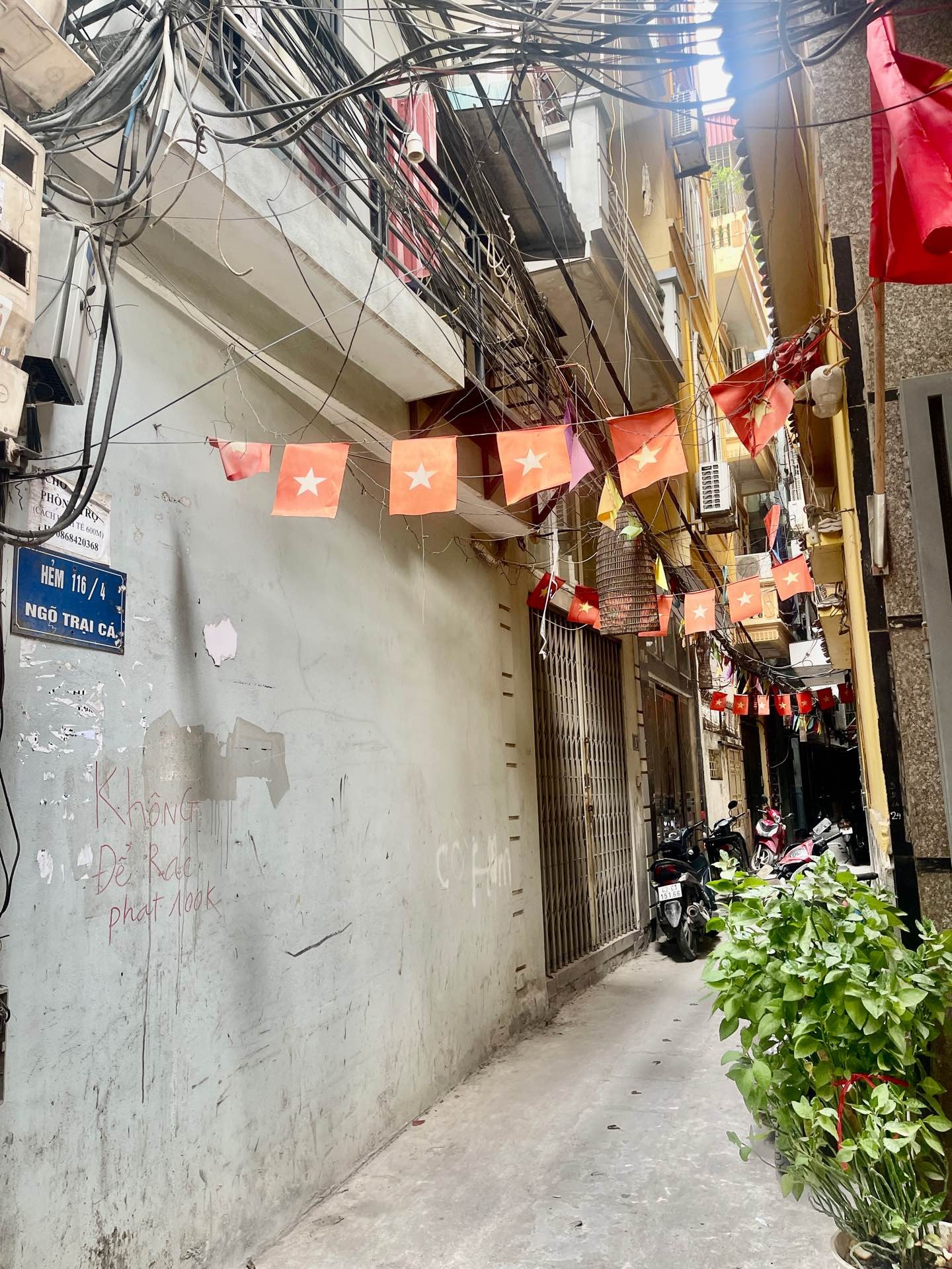 Bán nhà Ngõ Trại Cá - diện tích 65m2 7 tầng - SIÊU PHẨM CCMN - giá 18,2 tỷ