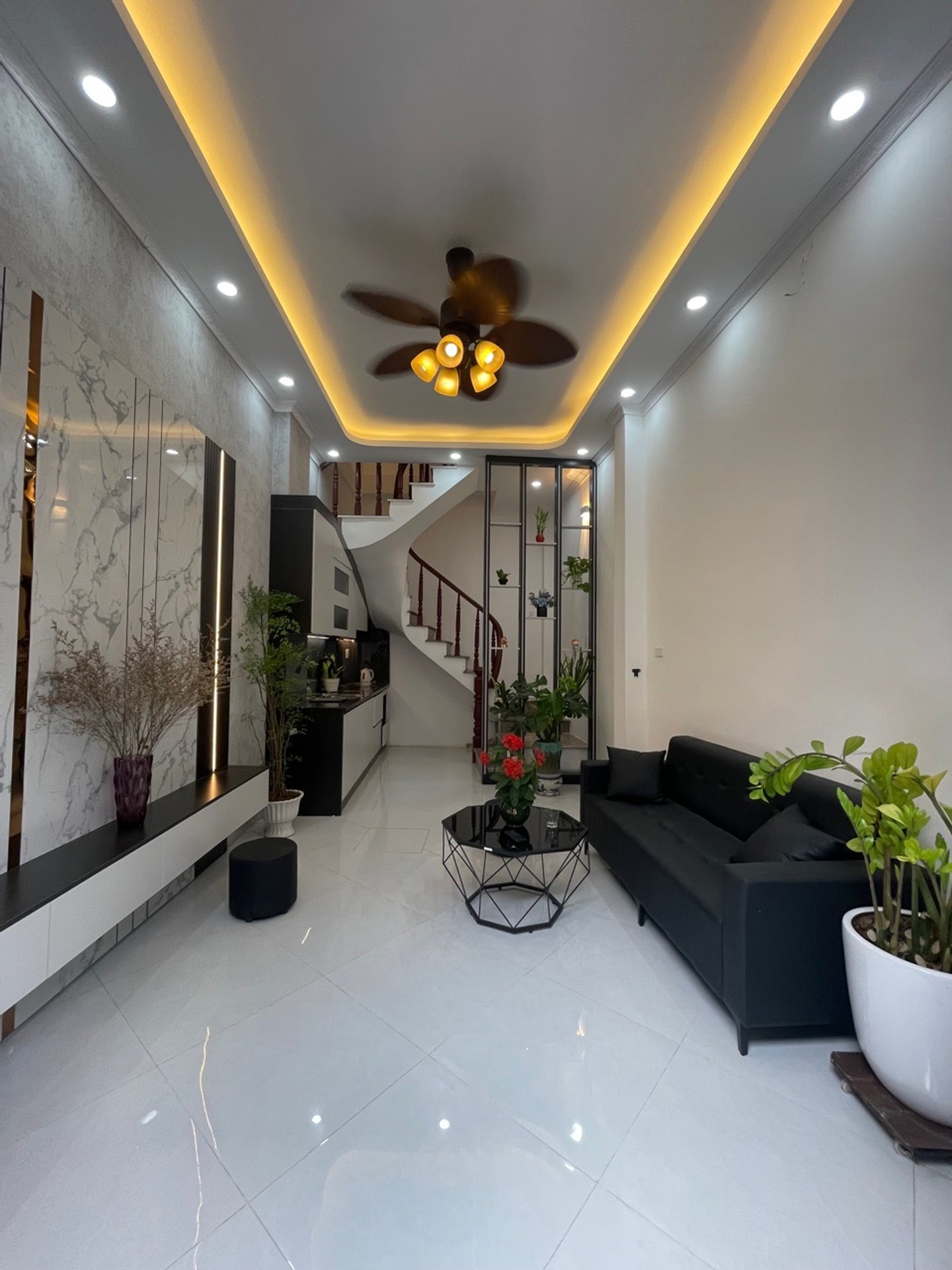 Bán nhà Gốc Đề - diện tích 23m2 4 tầng - Nhà đẹp dân xây chắc chắn - giá 6,4 tỷ