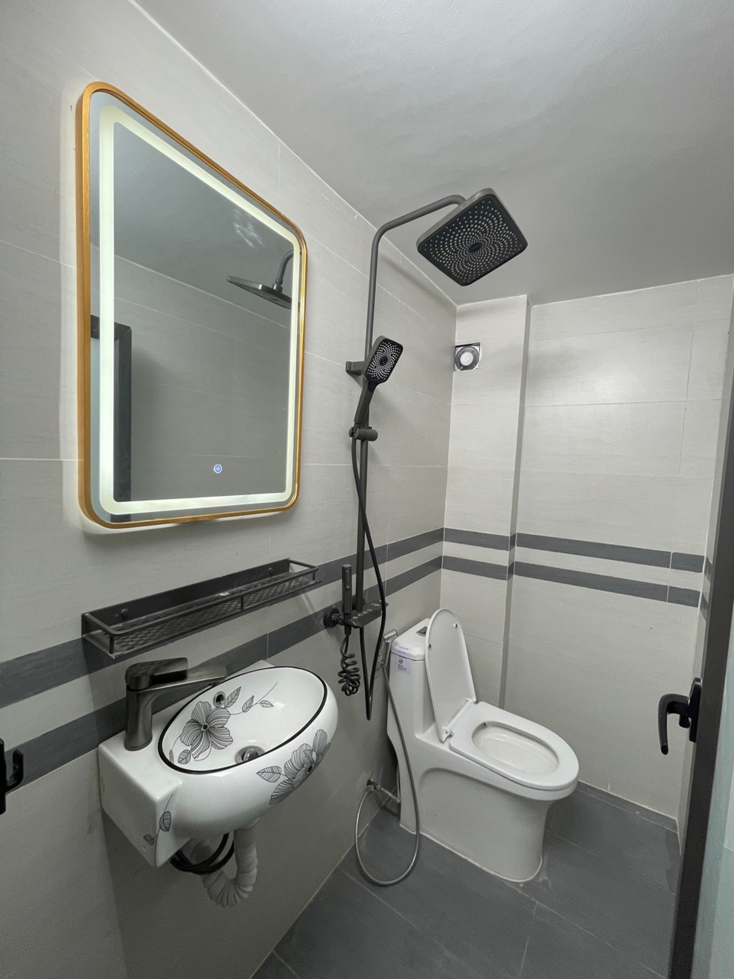 Bán nhà Gốc Đề - diện tích 23m2 4 tầng - Nhà đẹp dân xây chắc chắn - giá 6,4 tỷ