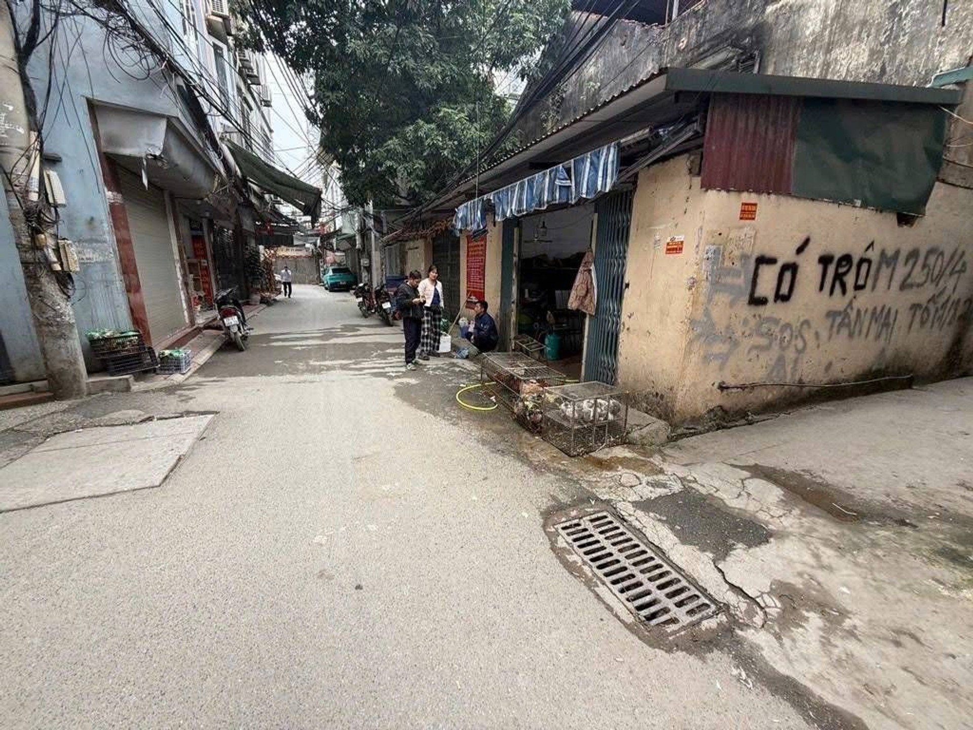Bán nhà Tân Mai - diện tích 65m2 2 tầng - Ngõ thông, 30m ra ô tô - giá 4,35 tỷ