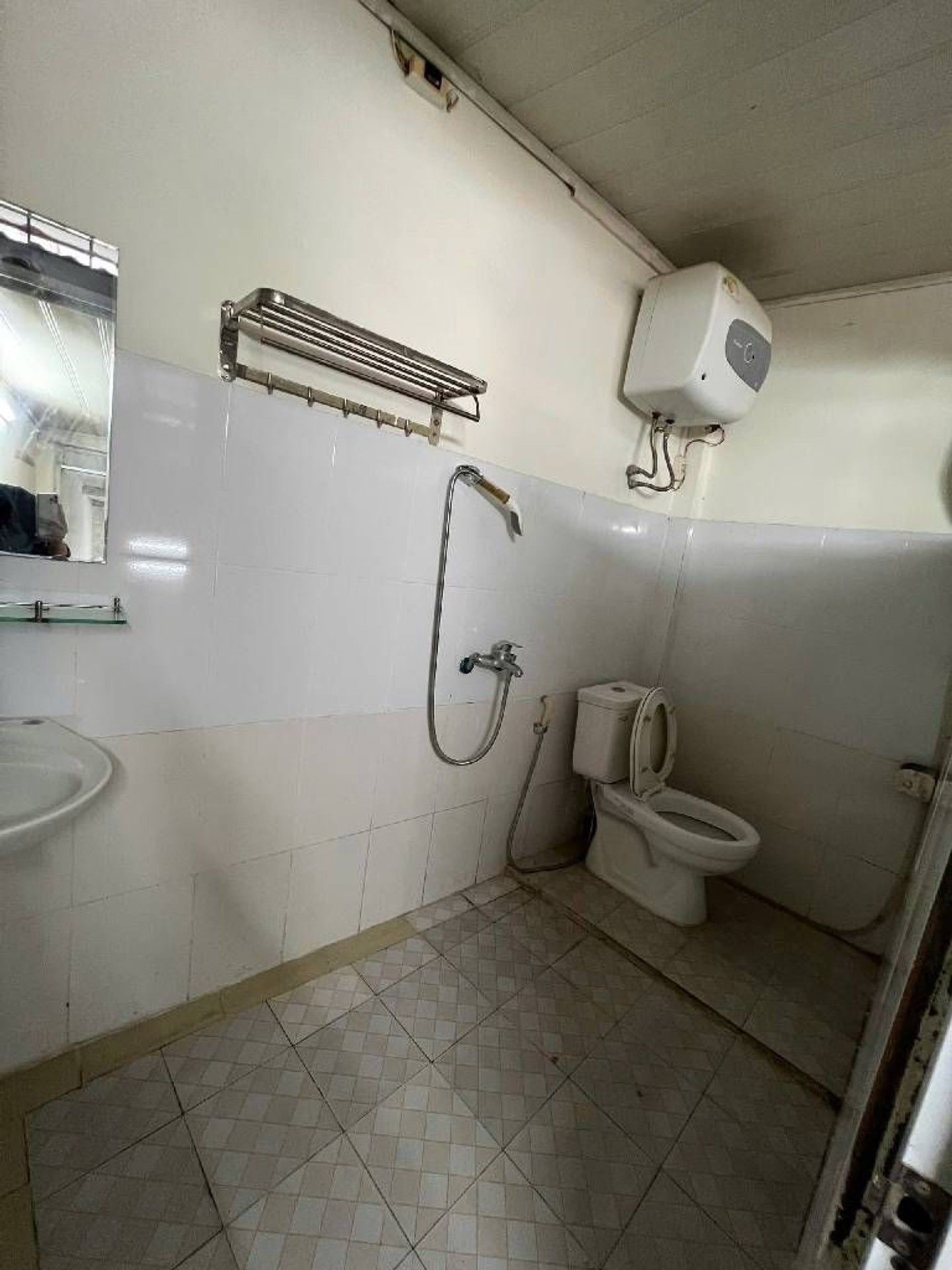 Bán nhà Thanh Đàm - diện tích 30m2 1 tầng - Nhà đẹp, hiện đang cho thuê - giá 5,6 tỷ