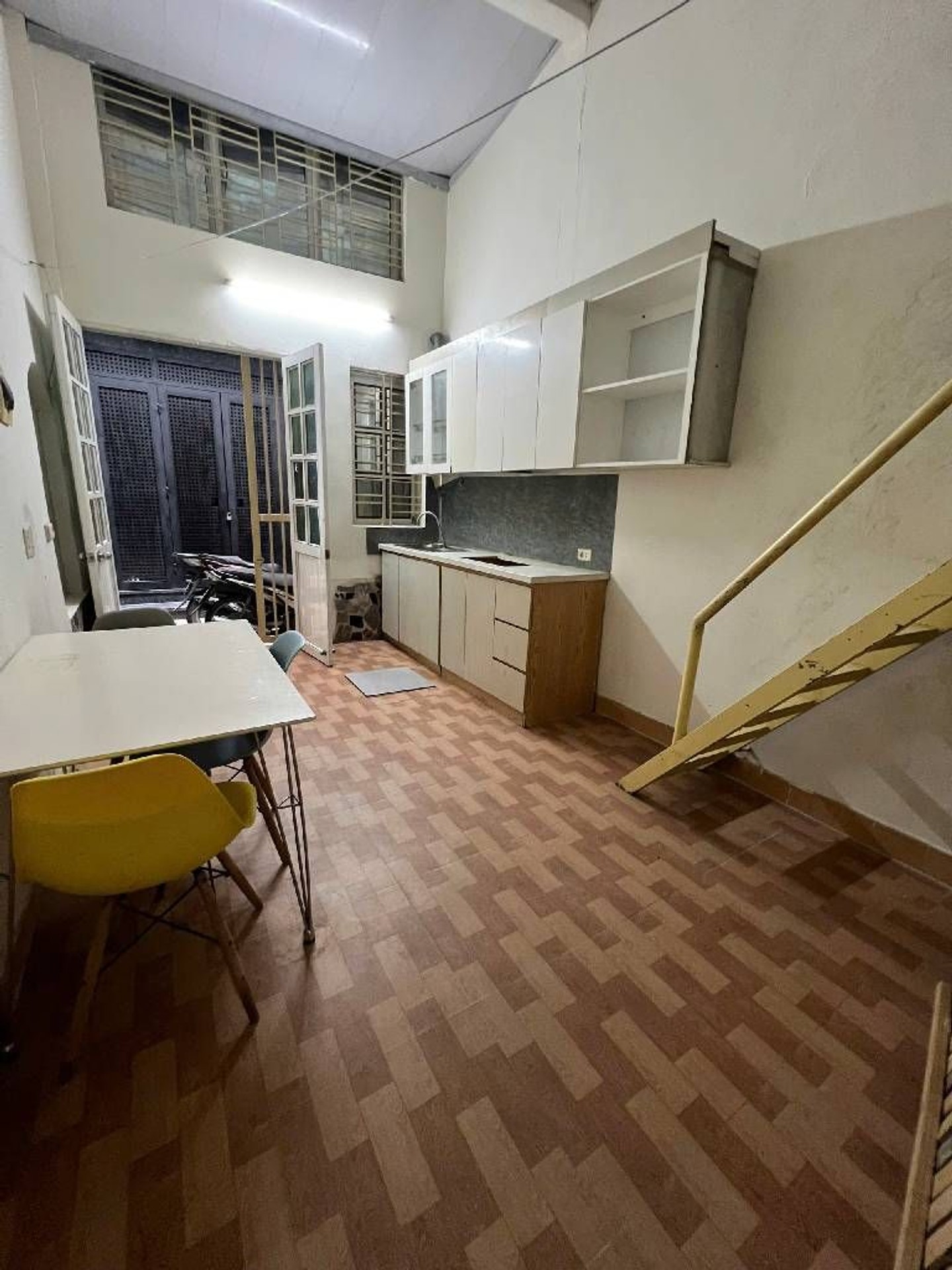Bán nhà Thanh Đàm - diện tích 30m2 1 tầng - Nhà đẹp, hiện đang cho thuê - giá 5,6 tỷ