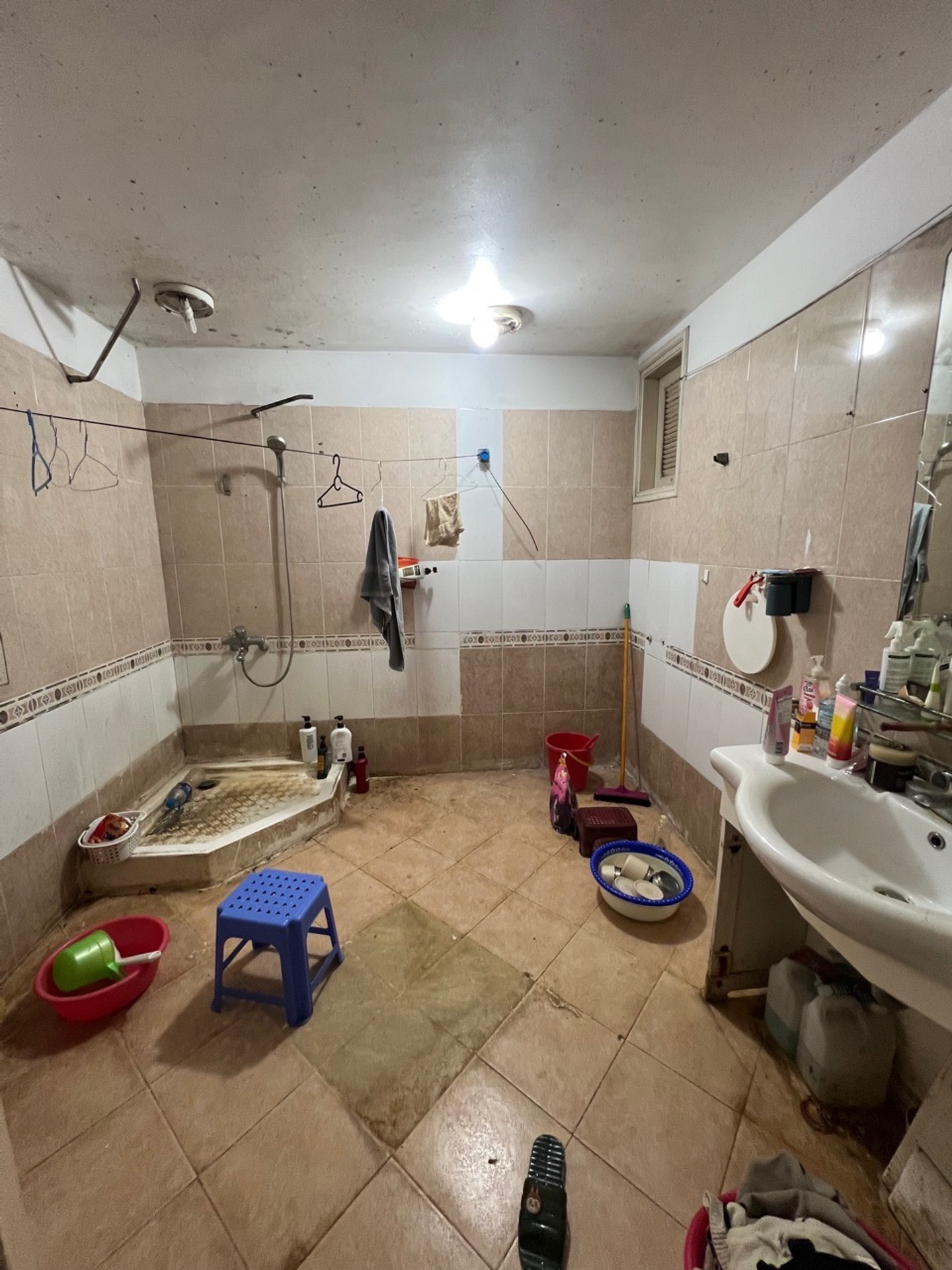 Bán nhà Cảm Hội - diện tích 37m2 5 tầng - Lô góc, ô tô đỗ cửa - giá 12,8 tỷ