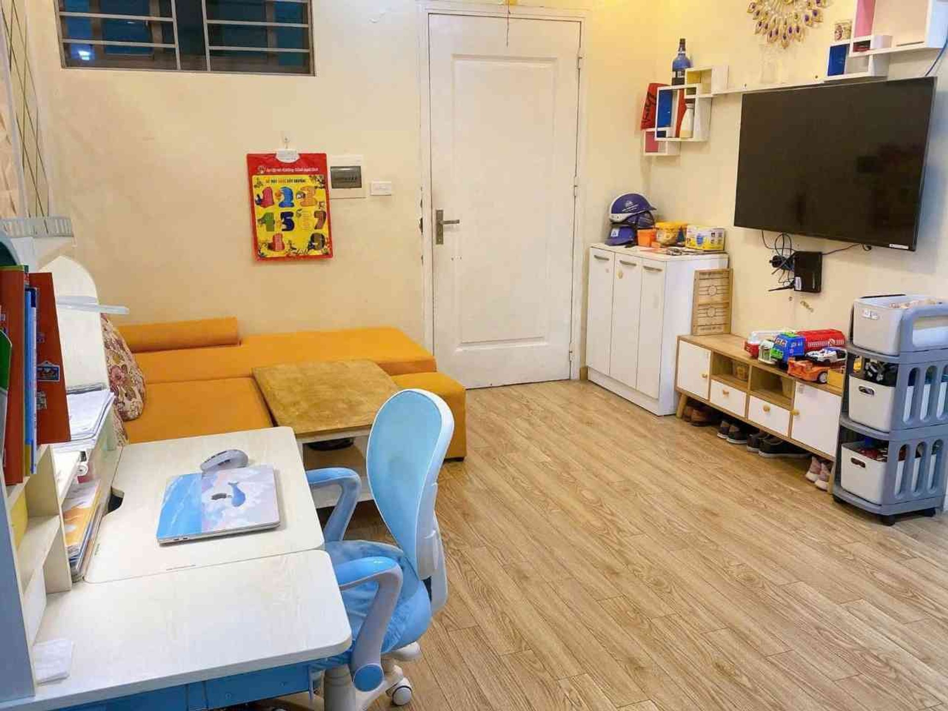 Bán nhà CT12A Khu đô thị Kim Văn Kim Lũ - diện tích 73m2 21 tầng - Căn 3 ngủ 2 vệ sinh - giá 4,7 tỷ