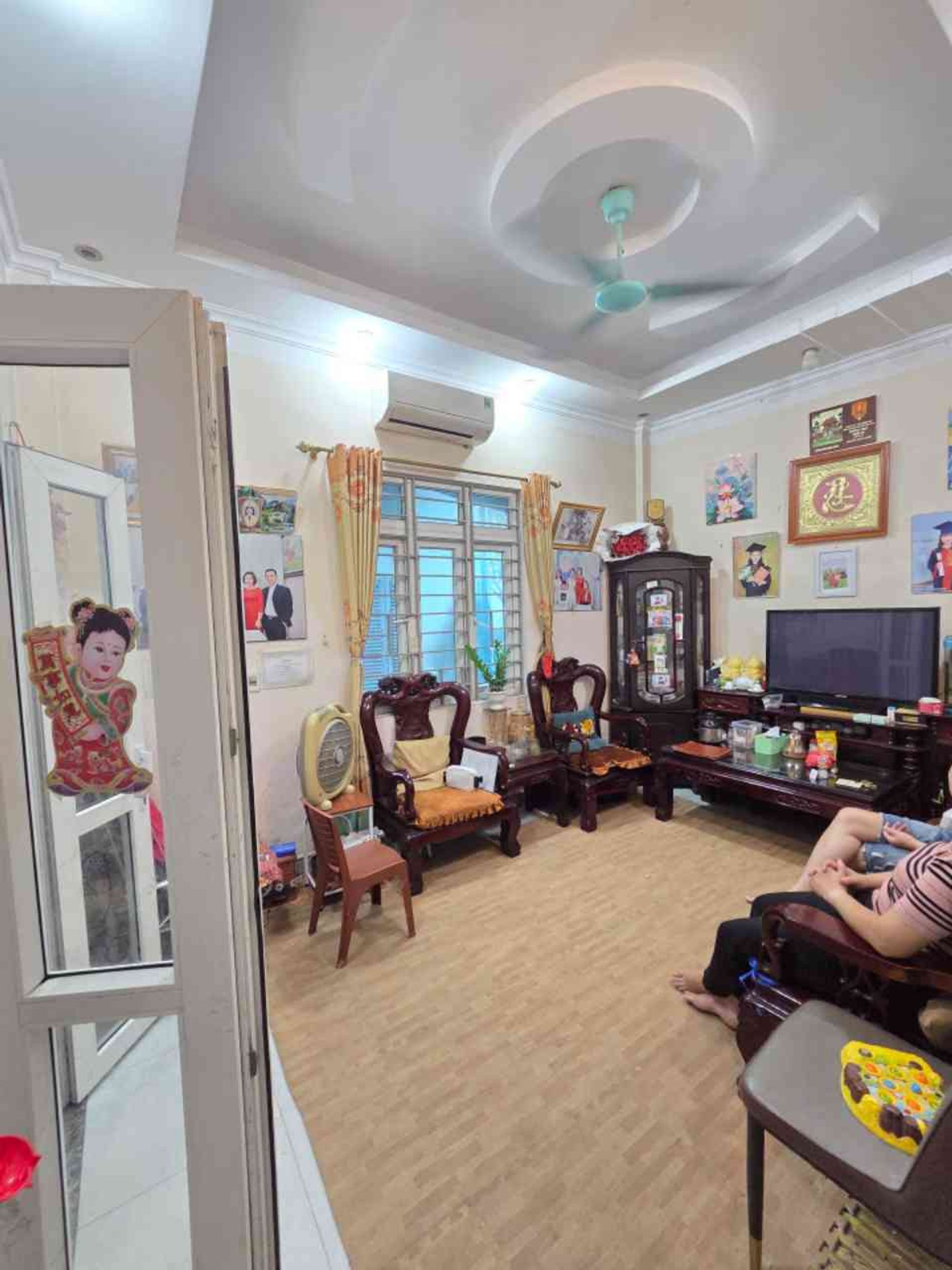 Bán nhà Định Công Hạ - diện tích 60m2 3 tầng - Nhà đẹp hiếm có - giá 11 tỷ
