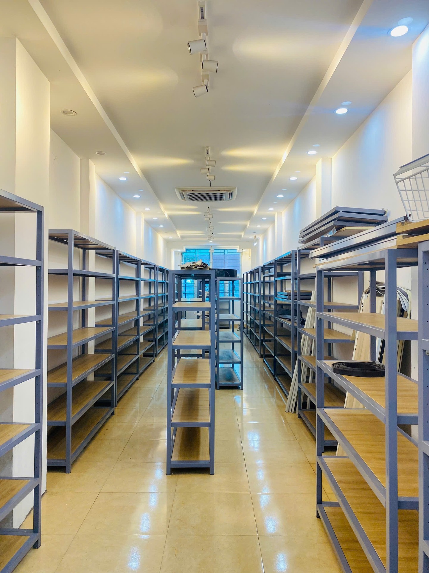 Bán nhà Thái Thịnh - diện tích 62m2 6 tầng - Kinh doanh đỉnh cao - giá 29,8 tỷ