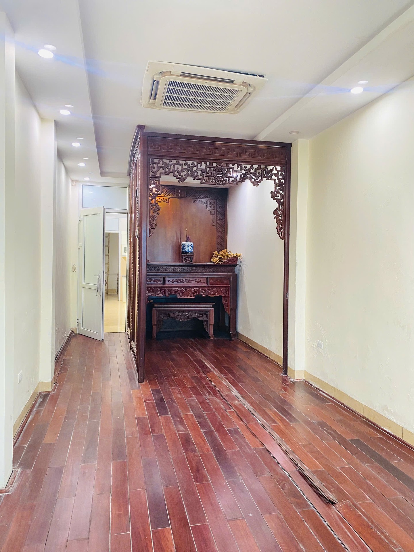 Bán nhà Thái Thịnh - diện tích 62m2 6 tầng - Kinh doanh đỉnh cao - giá 29,8 tỷ