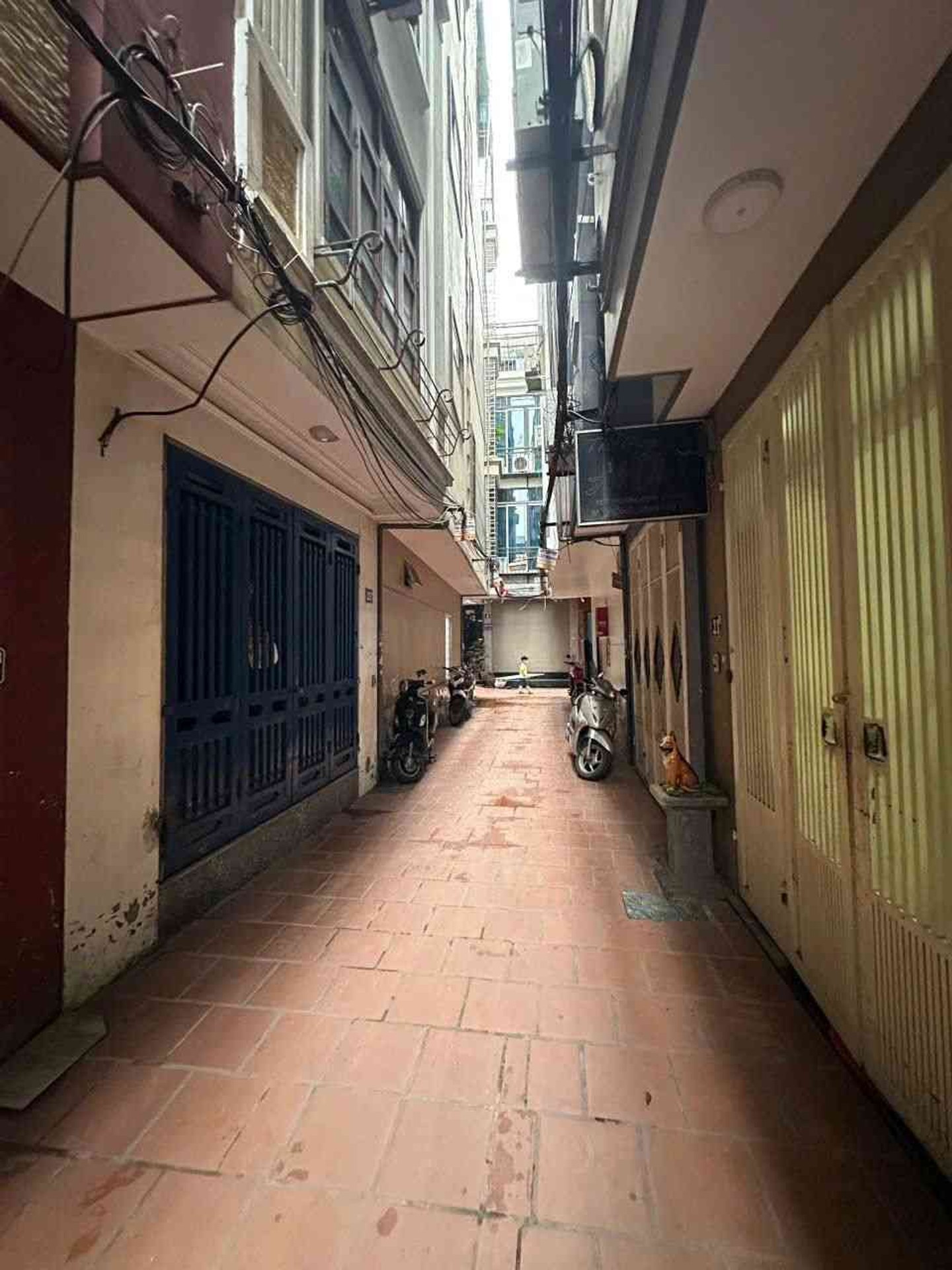 Bán nhà Lĩnh Nam - diện tích 30m2 5 tầng - ô tô đỗ cửa - giá 6,5 tỷ