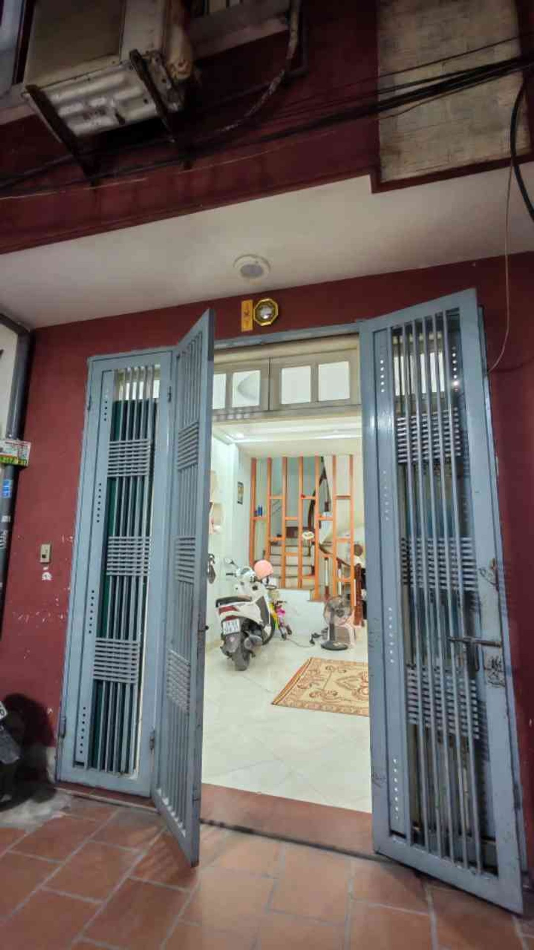 Bán nhà Lĩnh Nam - diện tích 30m2 5 tầng - ô tô đỗ cửa - giá 6,5 tỷ