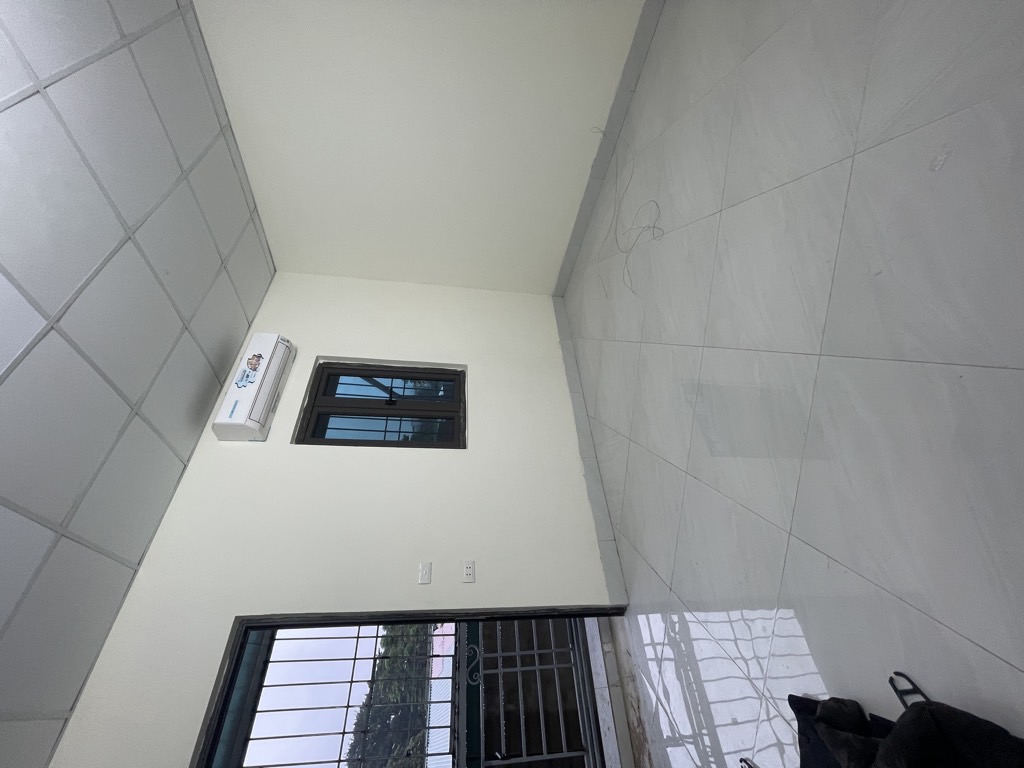 Bán nhà Định Công Thượng - diện tích 30m2 2 tầng - Ô tô tránh - giá 2,55 tỷ