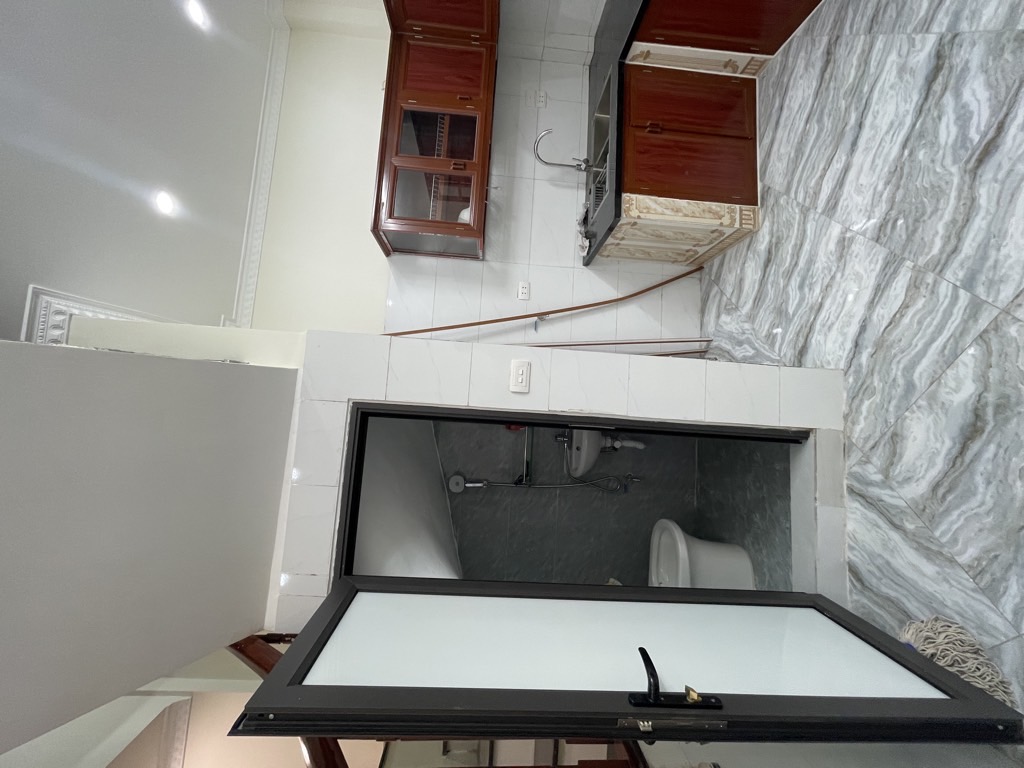 Bán nhà Định Công Thượng - diện tích 30m2 2 tầng - Ô tô tránh - giá 2,55 tỷ
