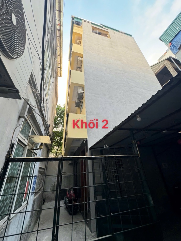 Bán nhà Nguyễn Ngọc Vũ - diện tích 381m2 5 tầng - Đang cập nhật - giá 45 tỷ