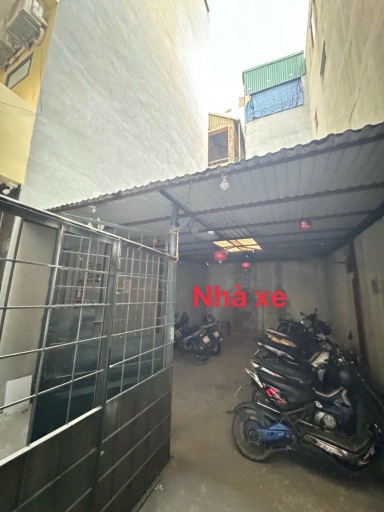 Bán nhà Nguyễn Ngọc Vũ - diện tích 381m2 5 tầng - Đang cập nhật - giá 45 tỷ