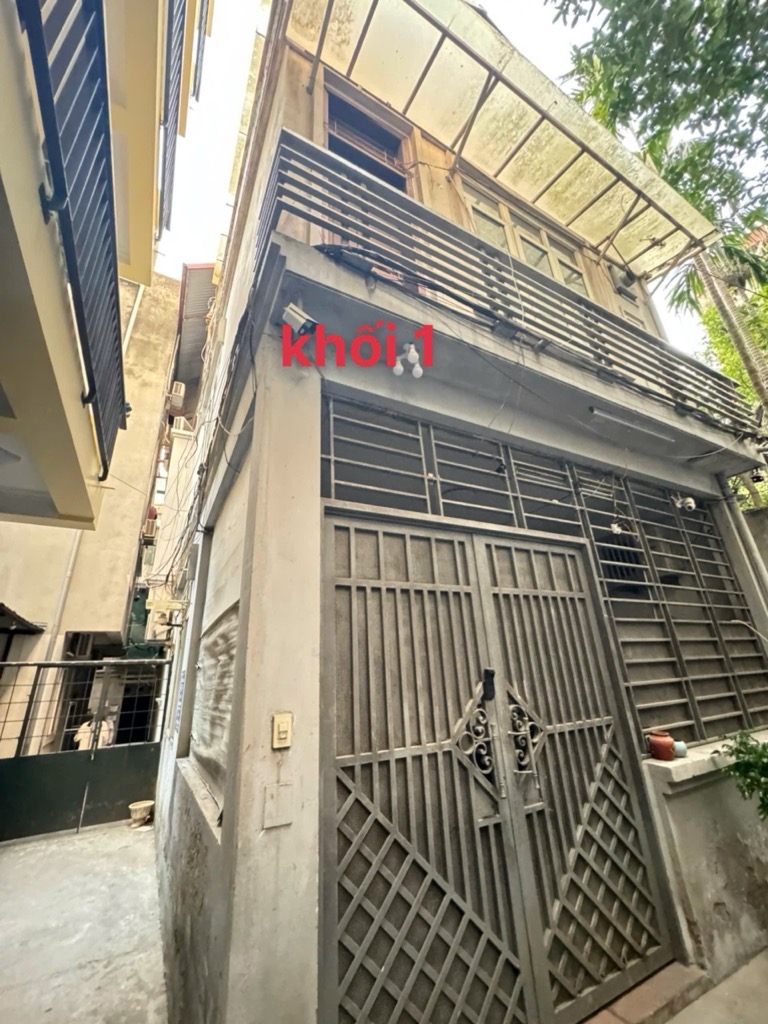 Bán nhà Nguyễn Ngọc Vũ - diện tích 381m2 5 tầng - Đang cập nhật - giá 45 tỷ