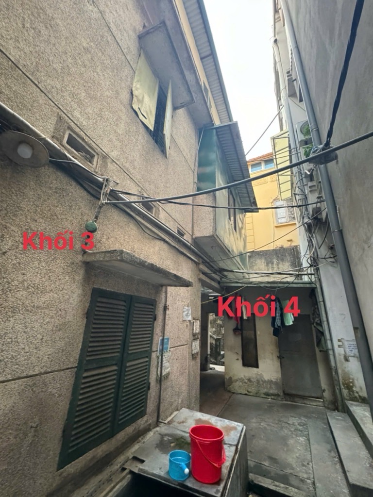 Bán nhà Nguyễn Ngọc Vũ - diện tích 381m2 5 tầng - Đang cập nhật - giá 45 tỷ