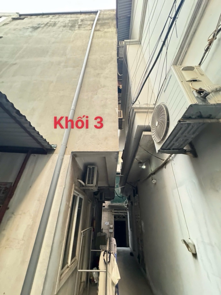 Bán nhà Nguyễn Ngọc Vũ - diện tích 381m2 5 tầng - Đang cập nhật - giá 45 tỷ