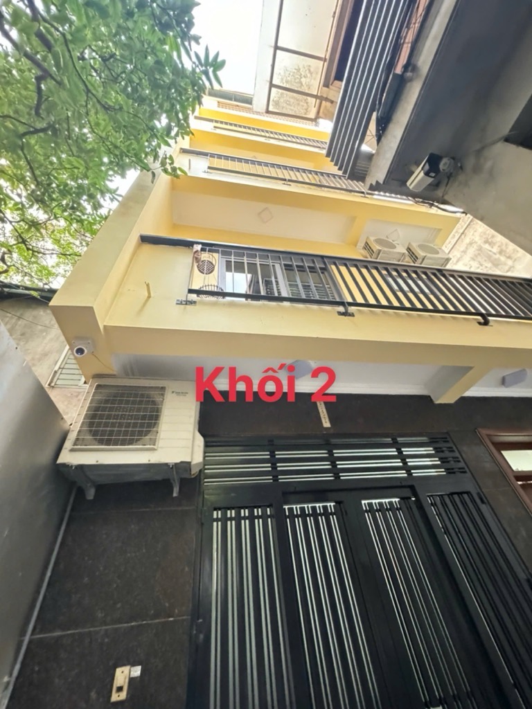 Bán nhà Nguyễn Ngọc Vũ - diện tích 381m2 5 tầng - Đang cập nhật - giá 45 tỷ