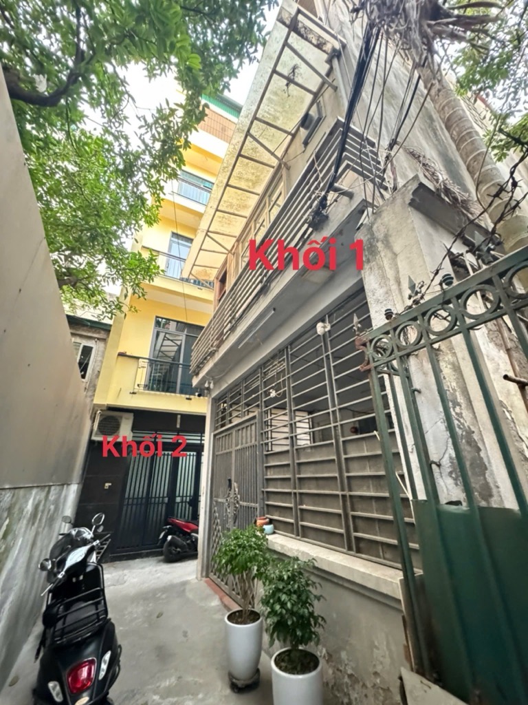 Bán nhà Nguyễn Ngọc Vũ - diện tích 381m2 5 tầng - Đang cập nhật - giá 45 tỷ