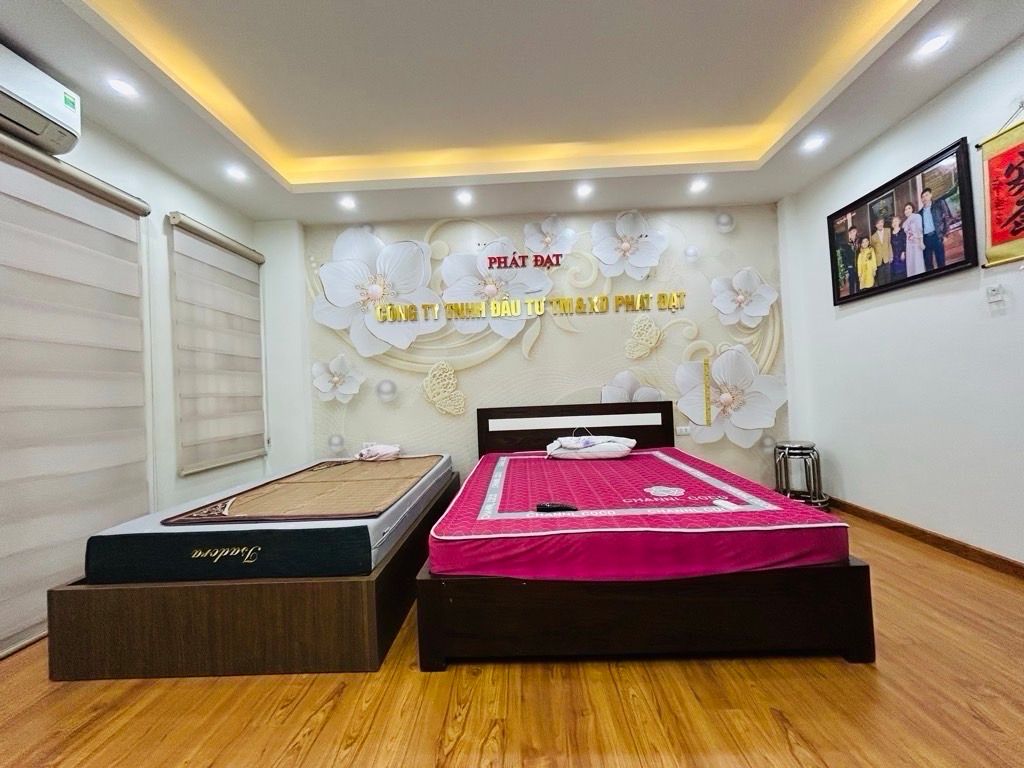 Bán nhà Yên Lạc - diện tích 47m2 5 tầng - Lô góc, thang máy - giá 15,5 tỷ