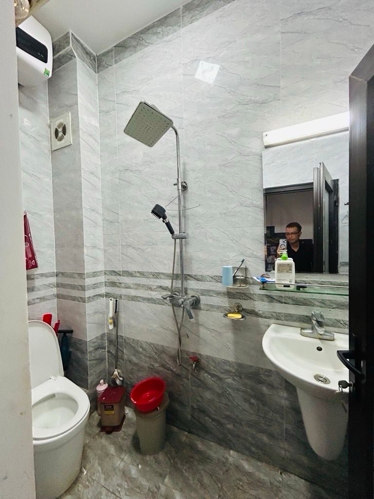 Bán nhà Yên Lạc - diện tích 47m2 5 tầng - Lô góc, thang máy - giá 15,5 tỷ