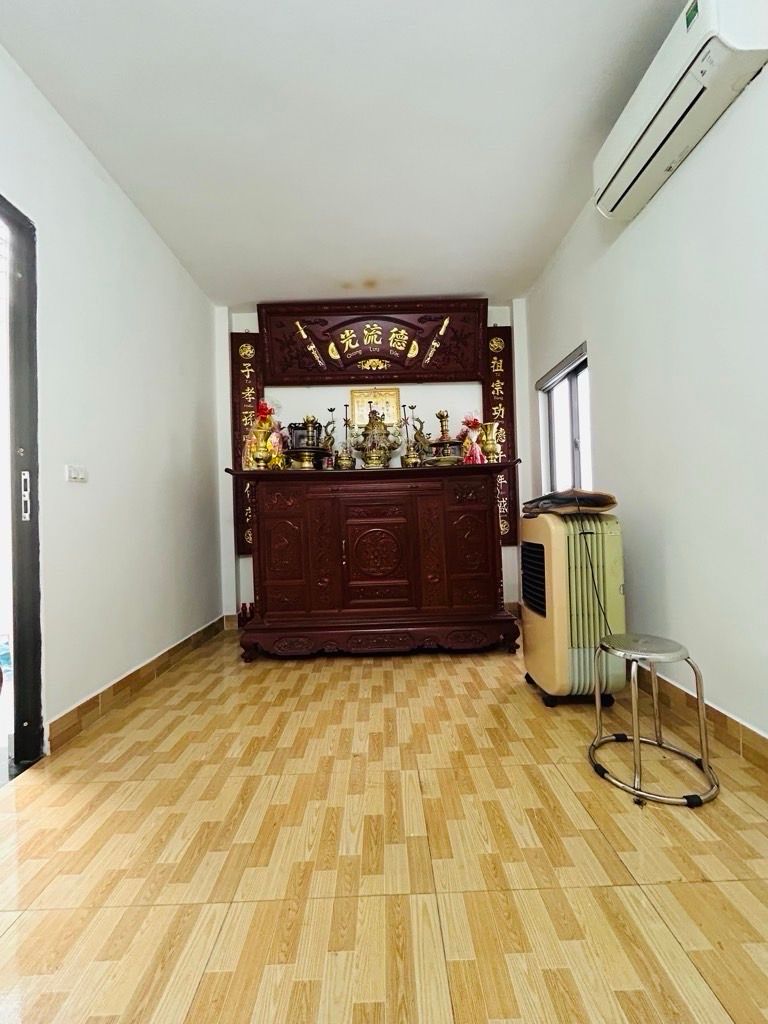 Bán nhà Yên Lạc - diện tích 47m2 5 tầng - Lô góc, thang máy - giá 15,5 tỷ