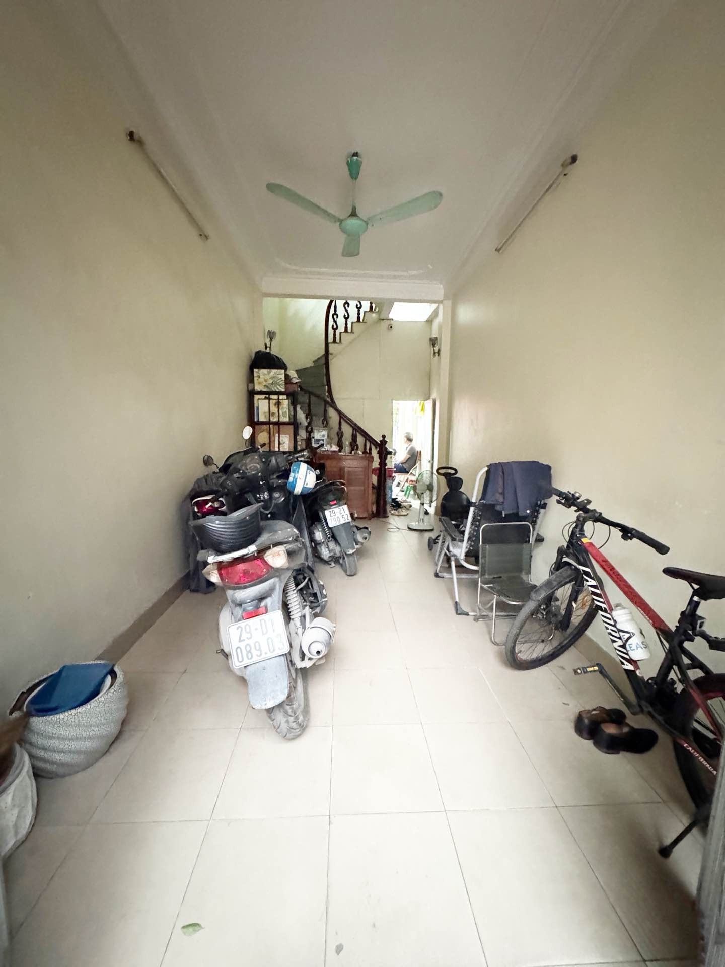 Bán nhà Chùa Quỳnh - diện tích 30m2 5 tầng - Ô tô tránh - giá 14,98 tỷ