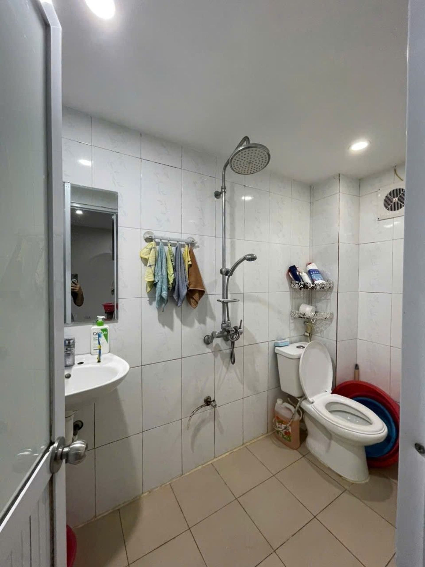 Bán nhà Lê Trọng Tấn - diện tích 46m2 2 tầng - Ô TÔ 30M - giá 2,7 tỷ