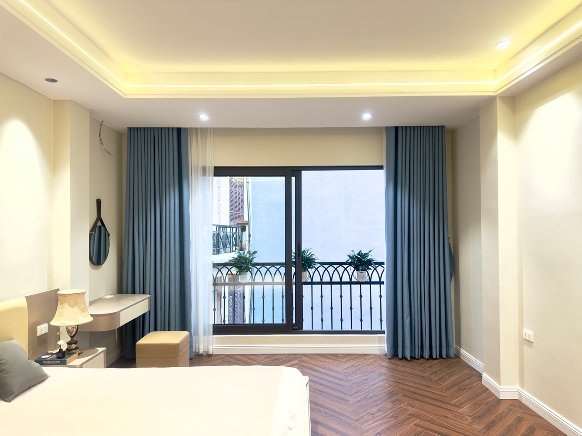 Bán nhà Lê Trọng Tấn - diện tích 48m2 6 tầng - Nhà đẹp lung linh - giá 12,9 tỷ