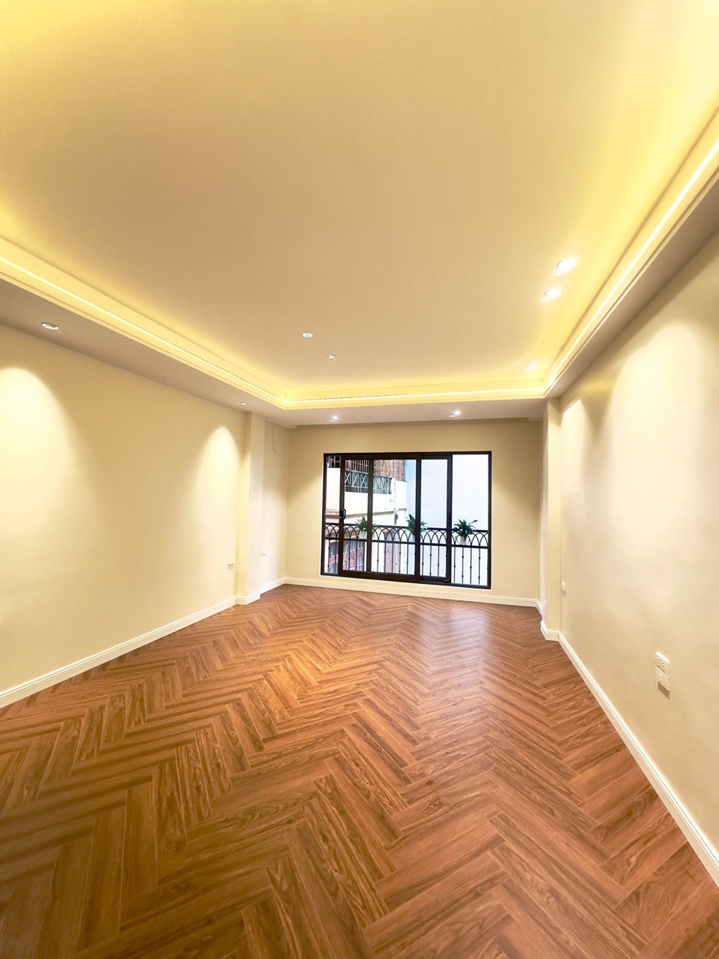 Bán nhà Lê Trọng Tấn - diện tích 48m2 6 tầng - Nhà đẹp lung linh - giá 12,9 tỷ