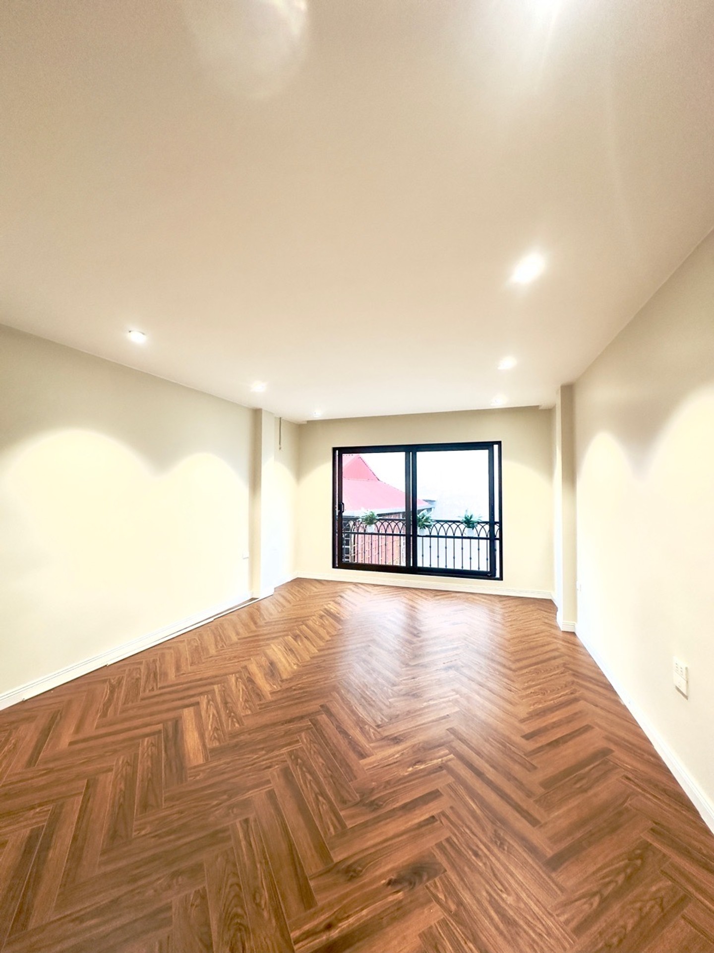 Bán nhà Lê Trọng Tấn - diện tích 48m2 6 tầng - Nhà đẹp lung linh - giá 12,9 tỷ