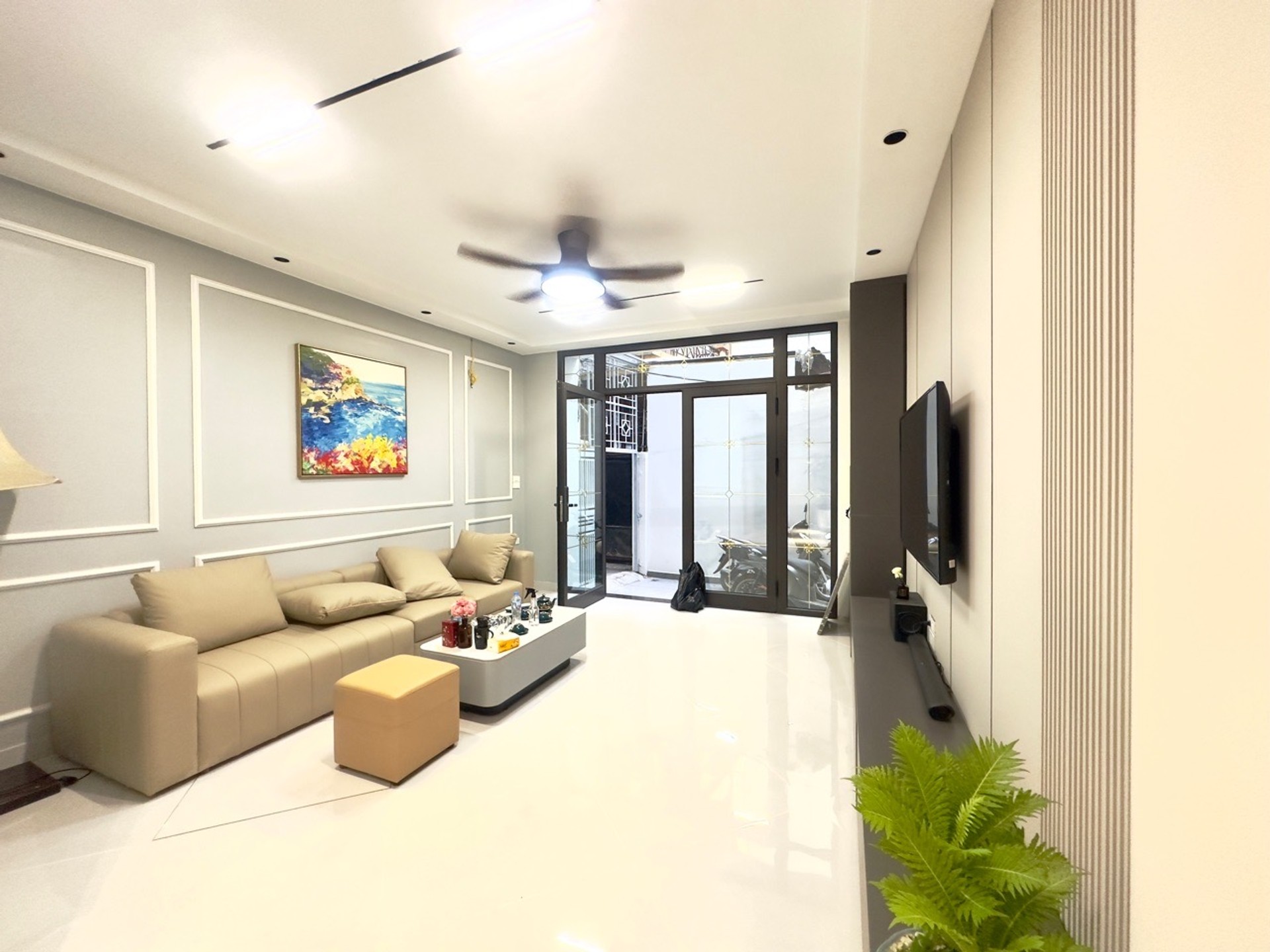 Bán nhà Lê Trọng Tấn - diện tích 48m2 6 tầng - Nhà đẹp lung linh - giá 12,9 tỷ