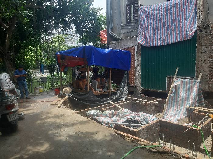 Bán nhà Quan Nhân - diện tích 102.3m2 6 tầng - Mặt phố kinh doanh sầm uất - giá 50 tỷ