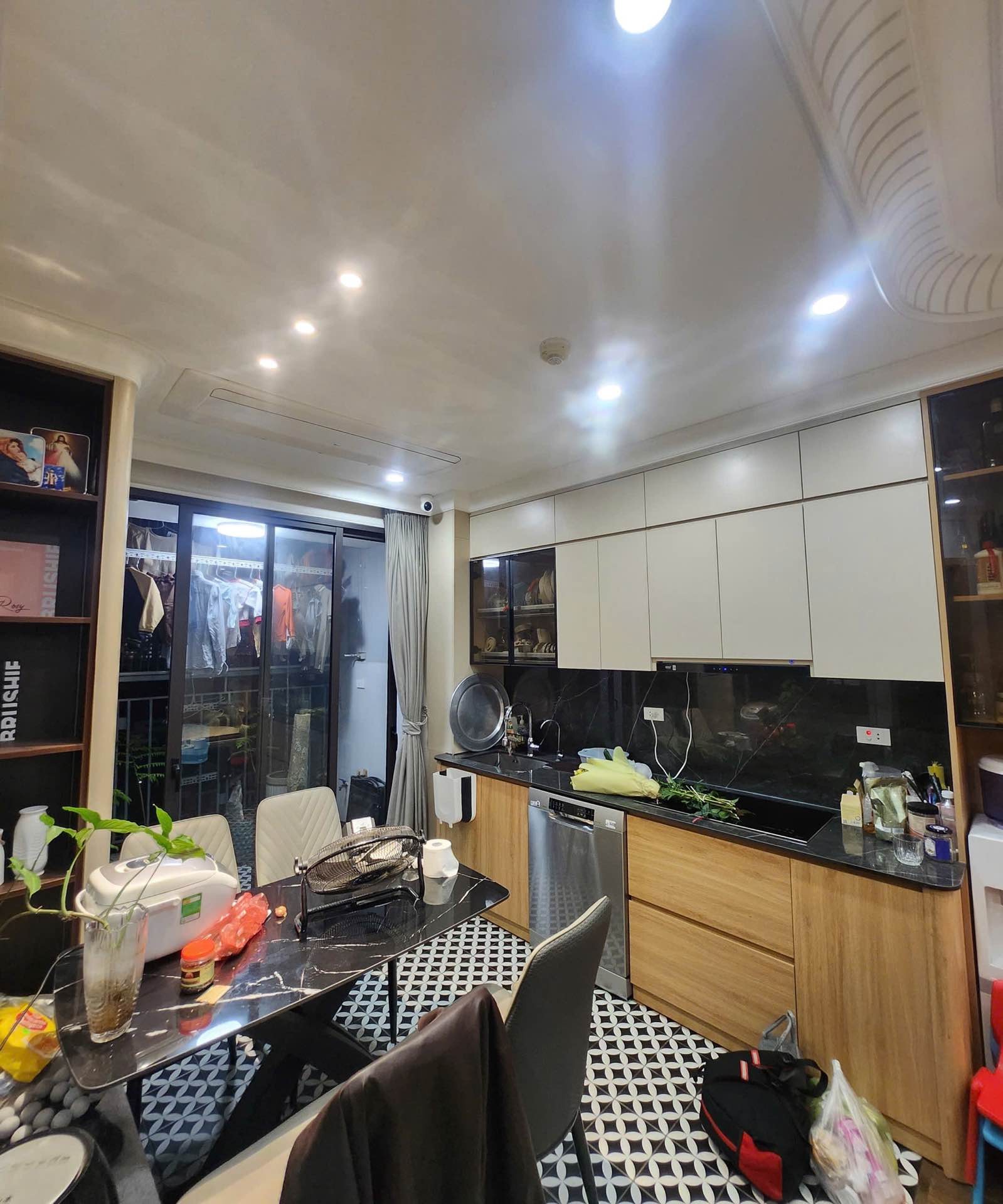 Bán nhà Trần Hòa - diện tích 69m2 10 tầng - Căn hộ đẹp, nội thất xịn xò - giá 6,3 tỷ