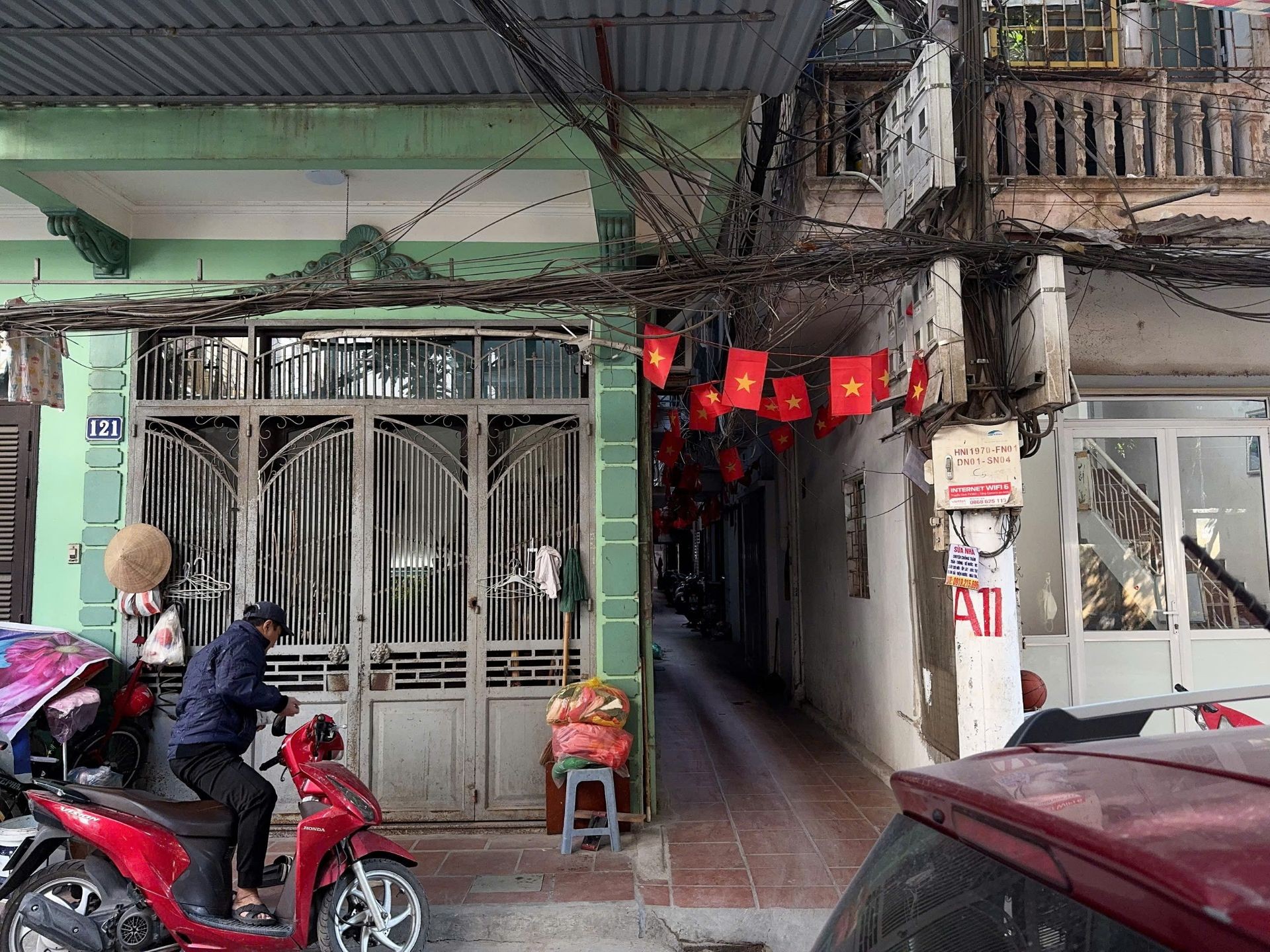 Bán nhà Tân Mai - diện tích 44m2 4 tầng - Ô tô đỗ sát cửa - giá 14 tỷ