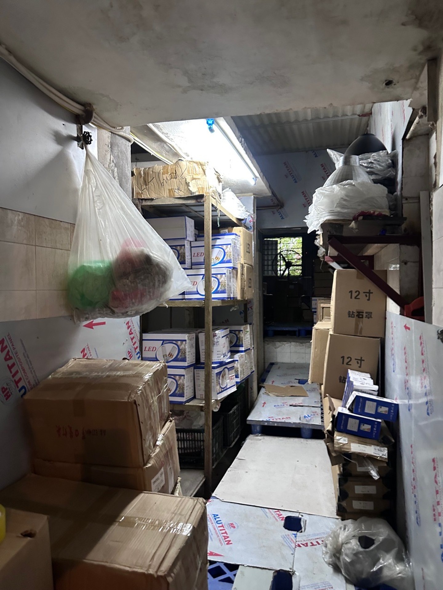 Bán nhà Nguyễn Công Trứ - diện tích 31m2 2 tầng - sổ đỏ chính chủ - giá 4,5 tỷ