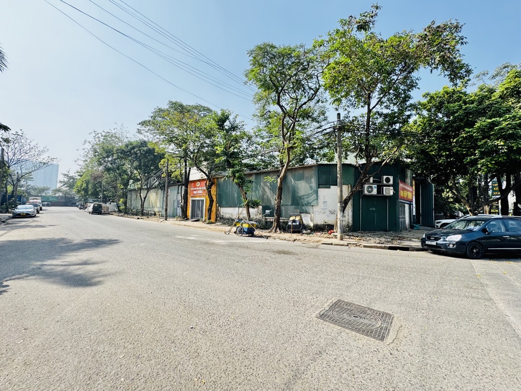 Bán nhà Ngõ 4 ô tô trở lên - diện tích 1133m2 1 tầng - Lô góc 2 mặt thoáng - giá 270 tỷ