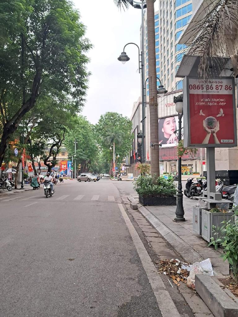 Bán nhà Bà Triệu - diện tích 18m2 5 tầng - SIÊU PHẨM MẶT PHỐ - giá 23,5 tỷ