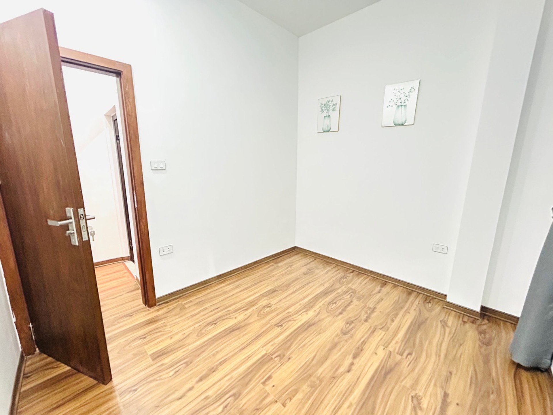 Bán nhà Đông Thiên - diện tích 32m2 4 tầng - Nhà chưa sổ - giá 4,65 tỷ