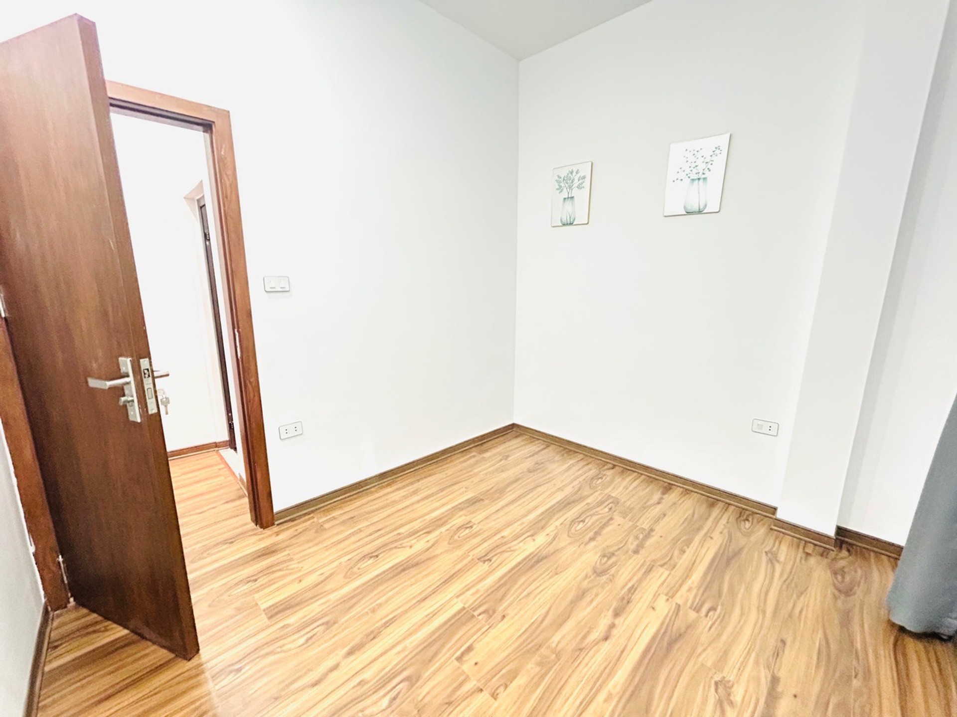 Bán nhà Đông Thiên - diện tích 32m2 4 tầng - Nhà chưa sổ - giá 4,65 tỷ