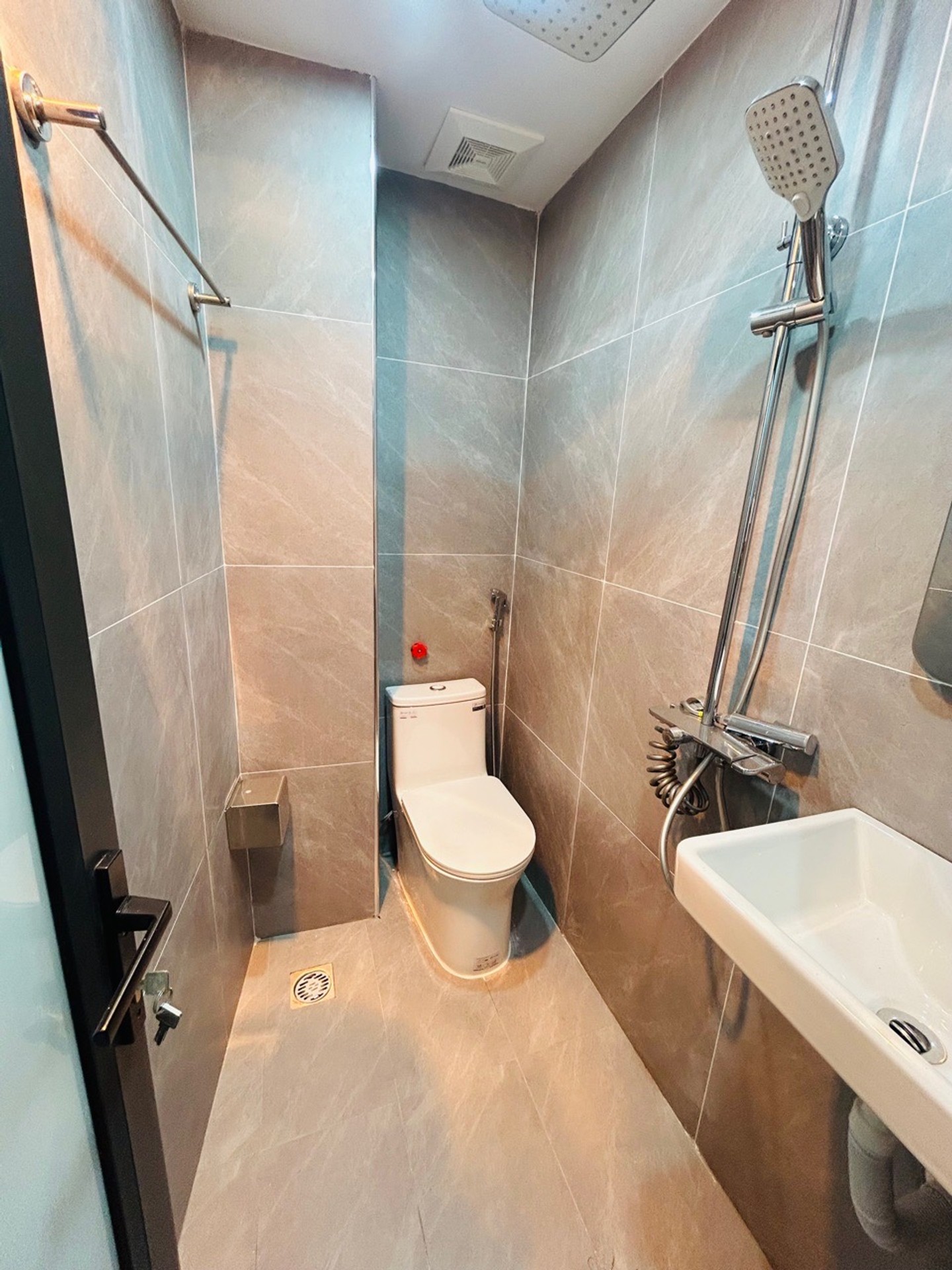 Bán nhà Đông Thiên - diện tích 32m2 4 tầng - Nhà chưa sổ - giá 4,65 tỷ