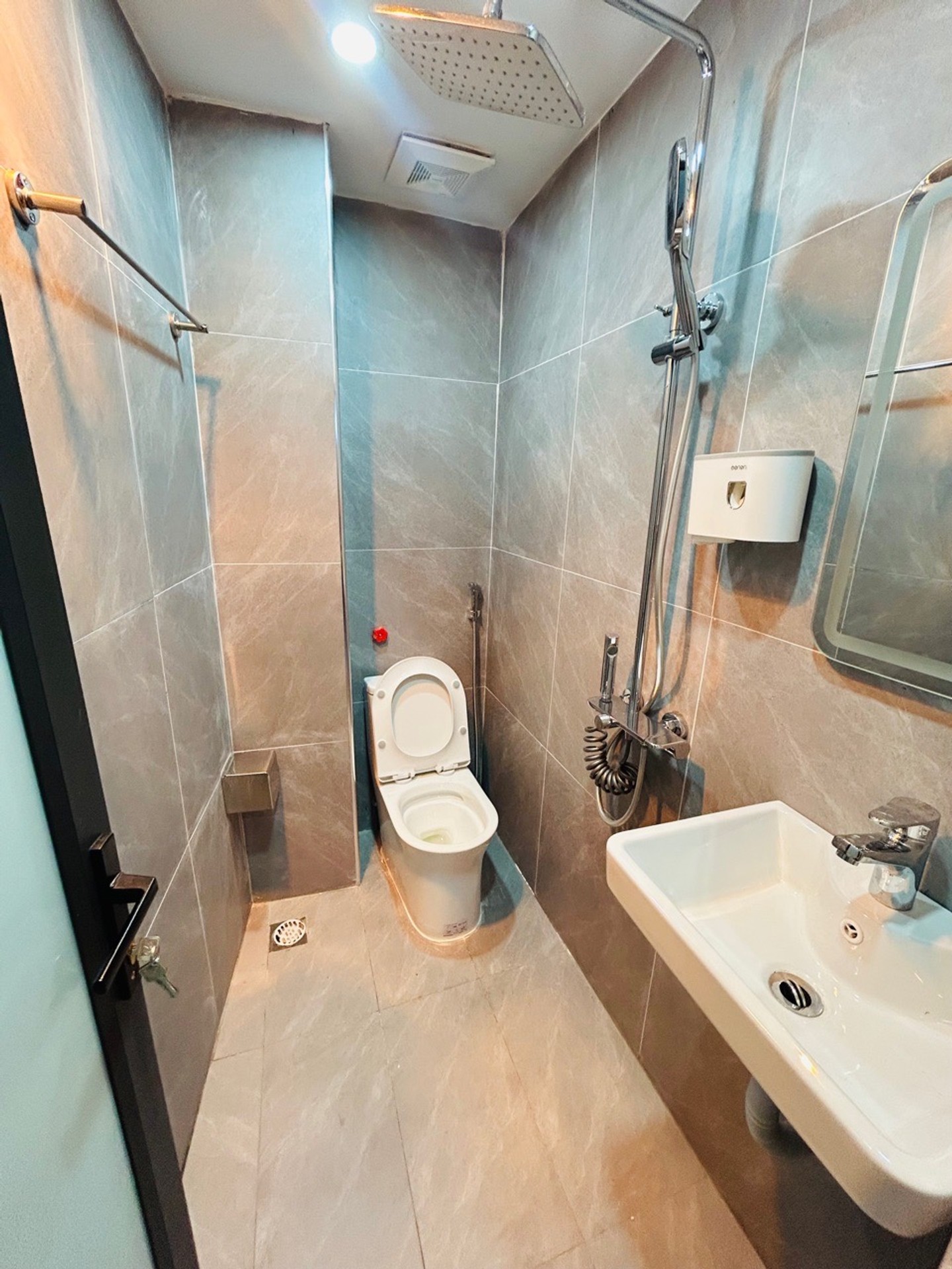 Bán nhà Đông Thiên - diện tích 32m2 4 tầng - Nhà chưa sổ - giá 4,65 tỷ