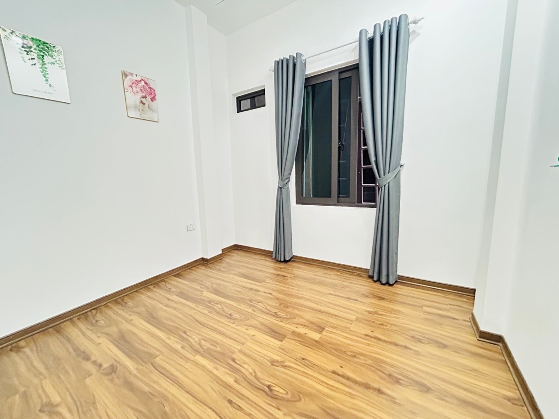 Bán nhà Đông Thiên - diện tích 32m2 4 tầng - Nhà chưa sổ - giá 4,65 tỷ
