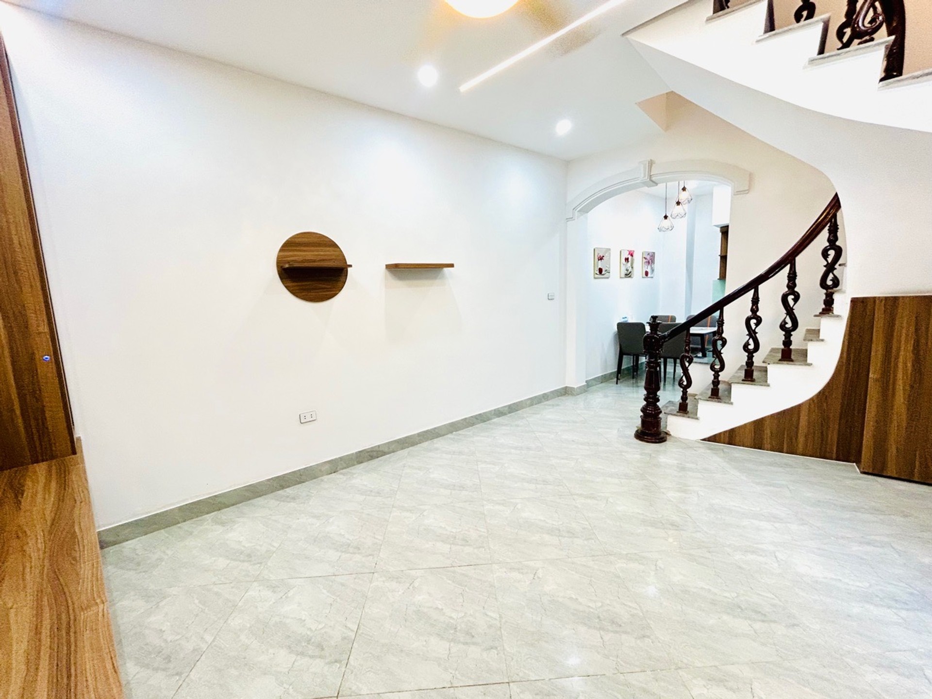 Bán nhà Đông Thiên - diện tích 32m2 4 tầng - Nhà chưa sổ - giá 4,65 tỷ