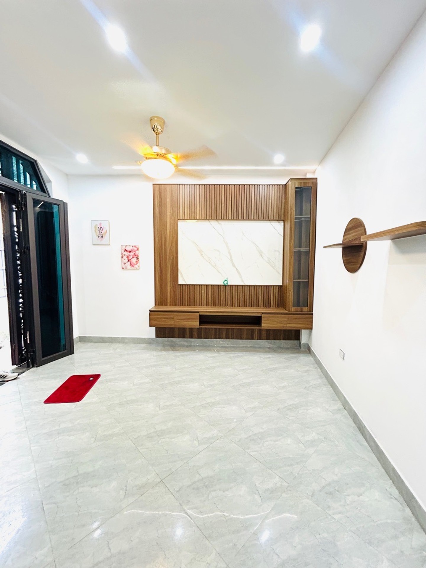 Bán nhà Đông Thiên - diện tích 32m2 4 tầng - Nhà chưa sổ - giá 4,65 tỷ