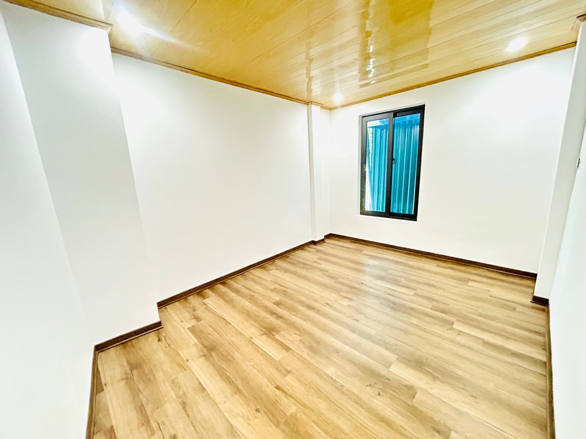 Bán nhà Đông Thiên - diện tích 32m2 4 tầng - Nhà chưa sổ - giá 4,65 tỷ