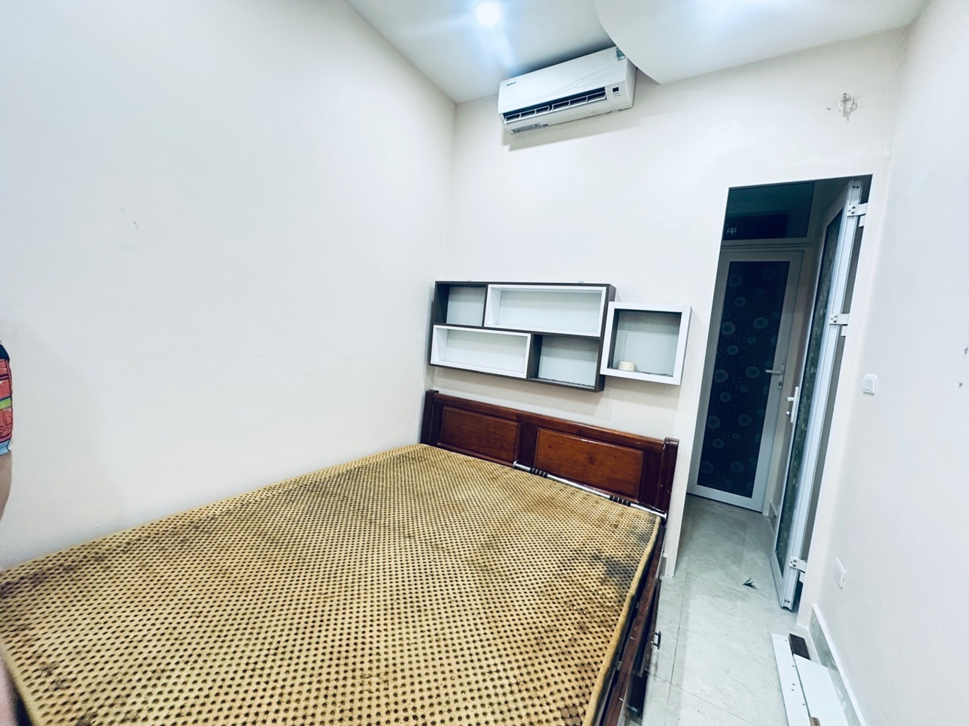 Bán nhà Định Công - diện tích 52m2 5 tầng - Ngõ thông, kinh doanh - giá 15,6 tỷ