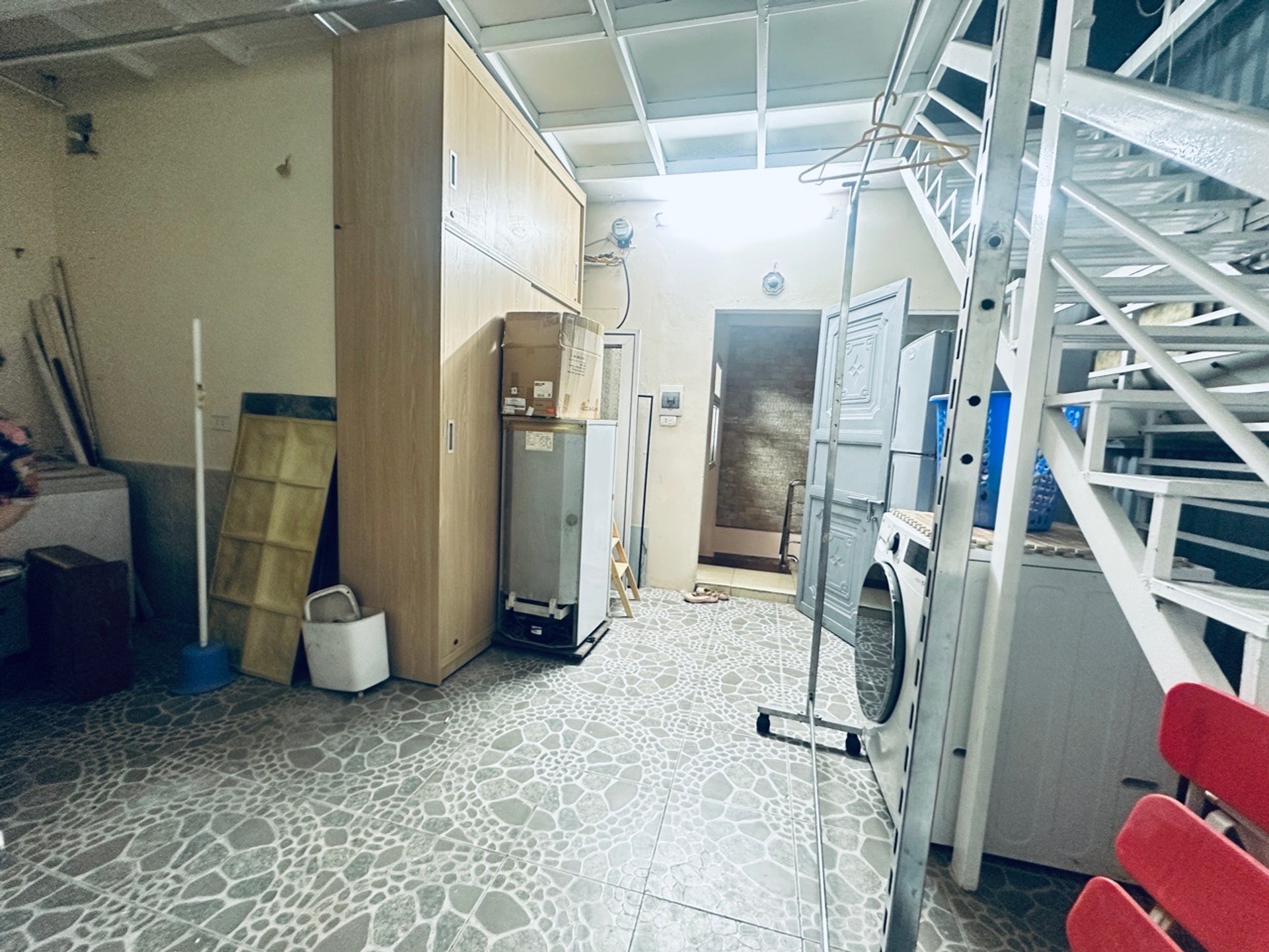 Bán nhà Định Công - diện tích 52m2 5 tầng - Ngõ thông, kinh doanh - giá 15,6 tỷ