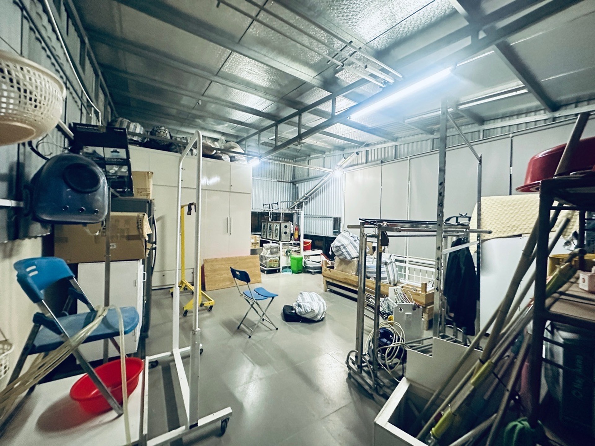 Bán nhà Định Công - diện tích 52m2 5 tầng - Ngõ thông, kinh doanh - giá 15,6 tỷ